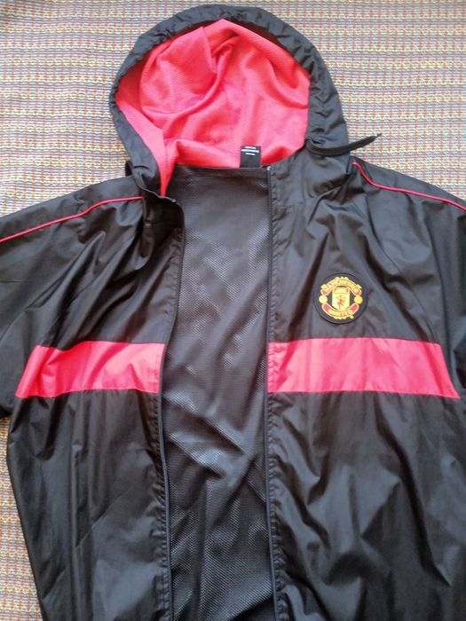 Manchester United яке- размер XL
