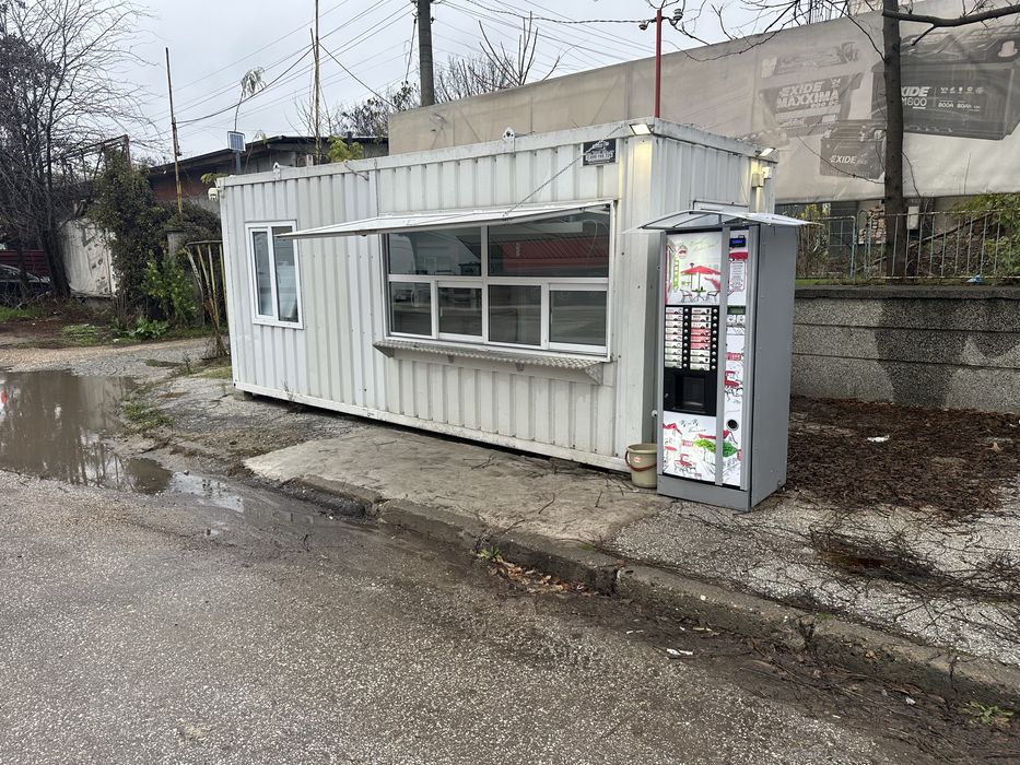 Продавам  контейнер за храна и други дейности