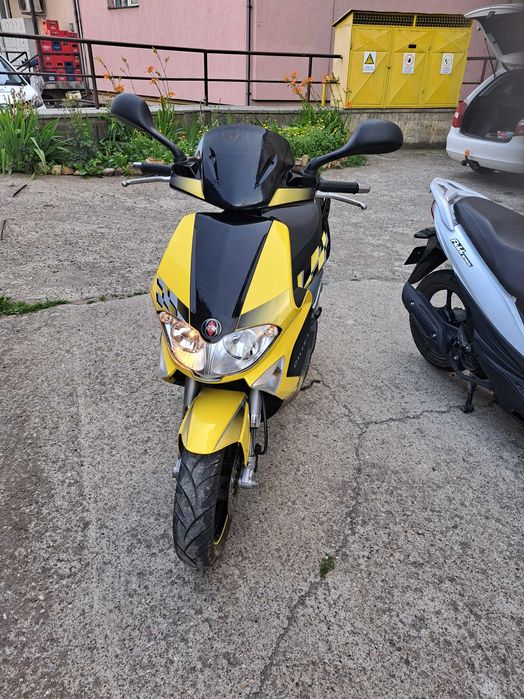 Gillera runner  50 cc 2 timpi racire pe apa