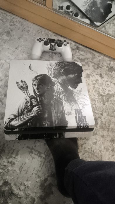 Продам пс4 в отличном сост