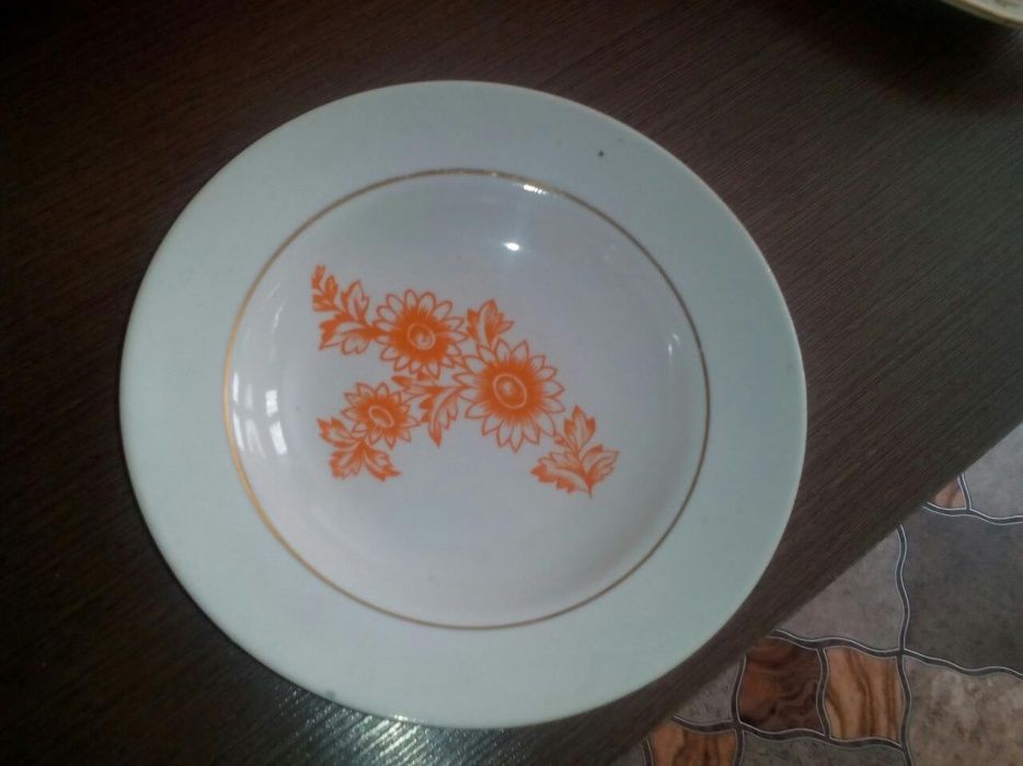 Продам тарелки