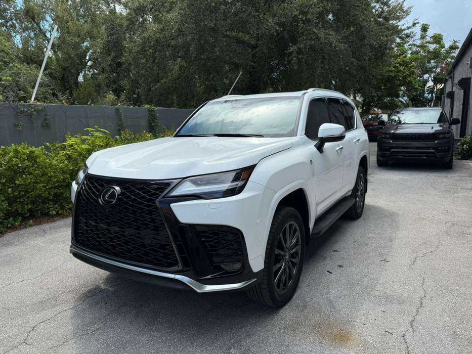 2025 Lexus LX 700h F SPORT Handling