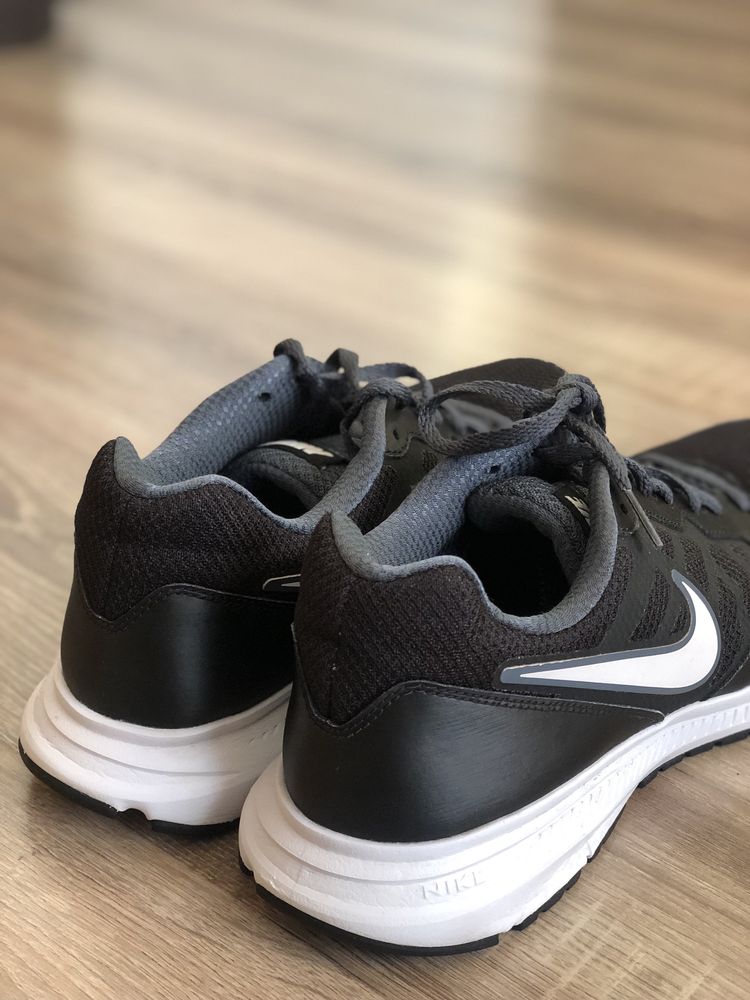 Nike Downshifter 6 NOI | Mărimea 44 | Negru