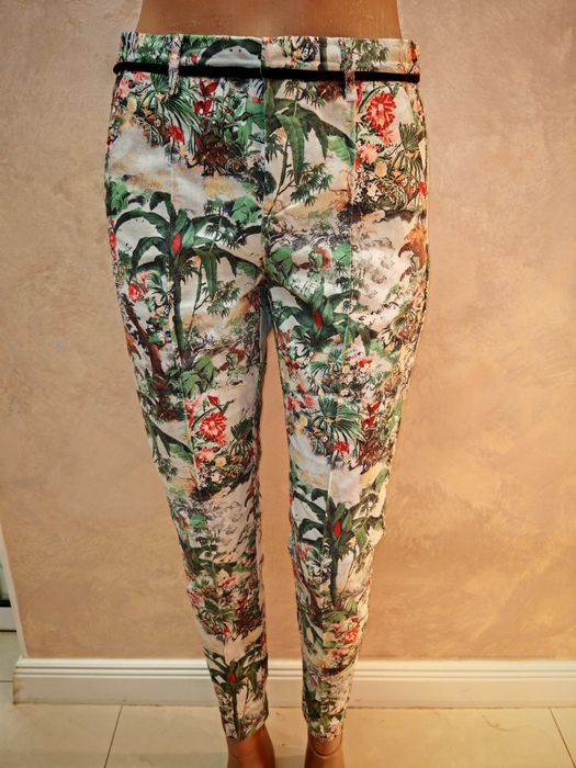 Reducere! Pantaloni Pull & Bear, 36