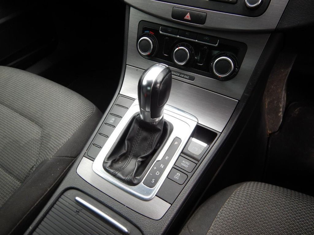 CD player Volkswagen Passat B7 2011 Berlina 2.0 TDI