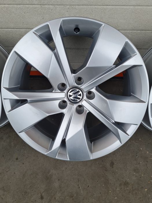 Оригинални джанти за ФОЛКСВАГЕН VW AUDI SEAT SKODA R18 5x112 ET25 8J