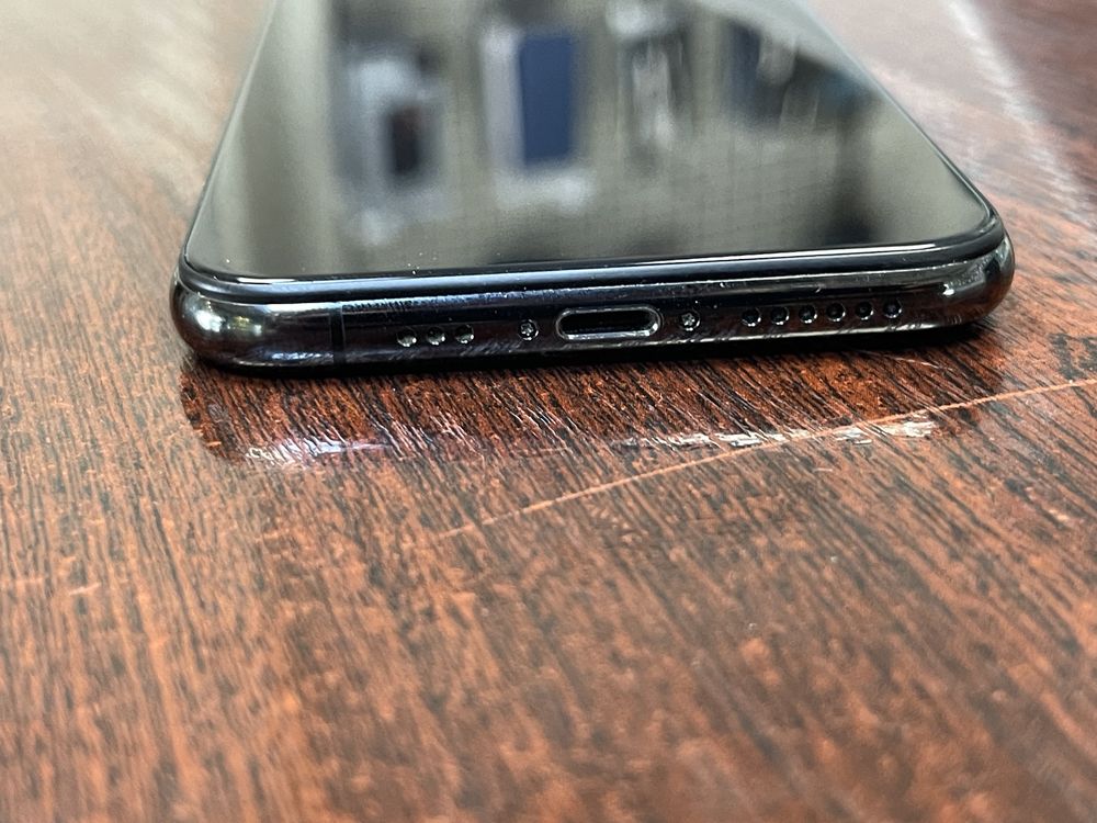 Iphone xs 256gb 100% батерия