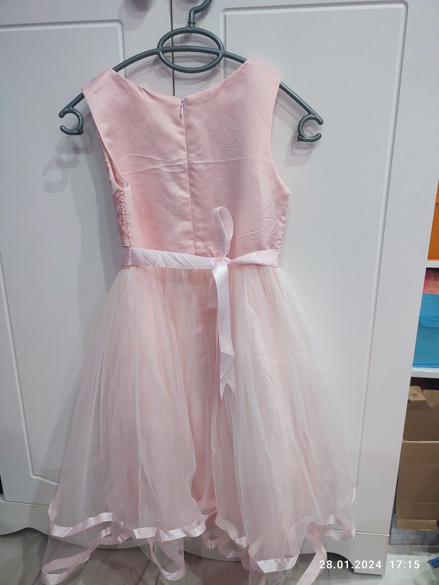 Нова розова рокля