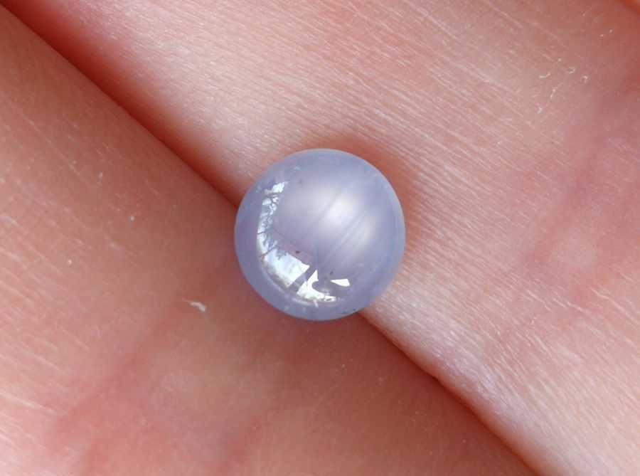 Safir natural netratat 1.05 ct.