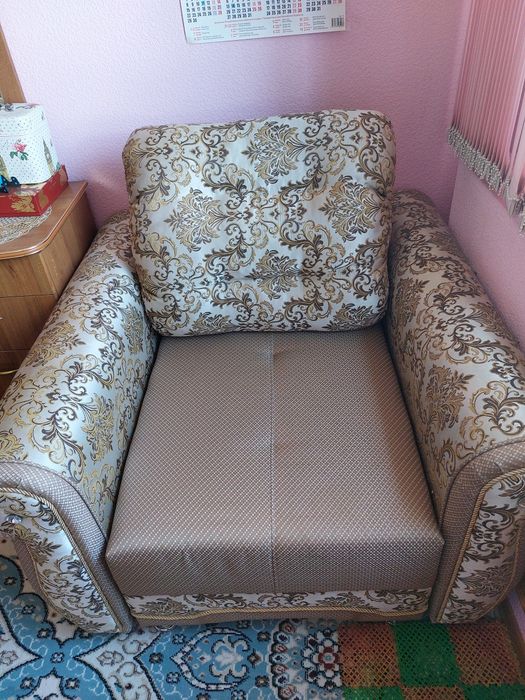 Продам креслокровать