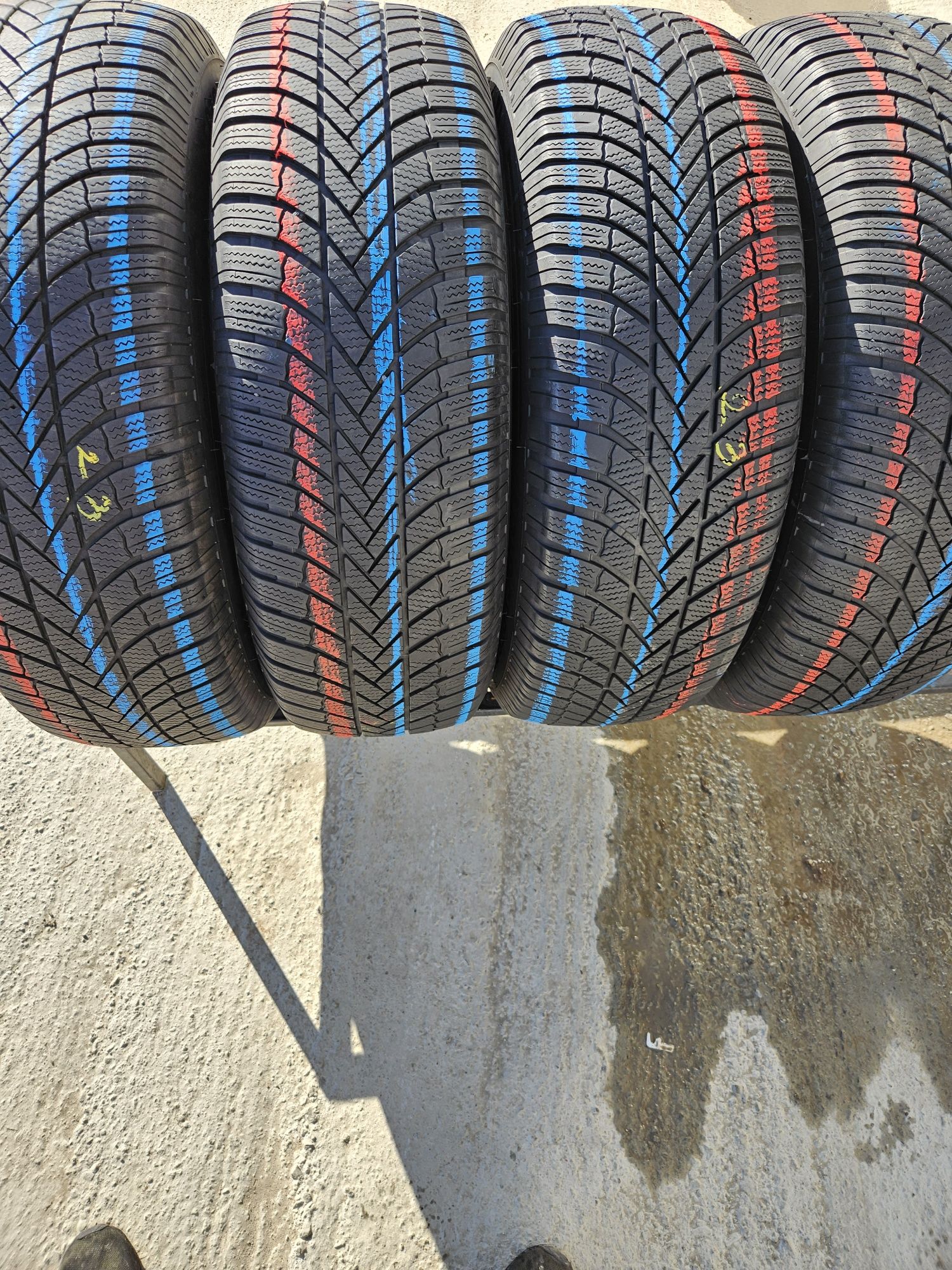 Vând anvelope 245/70/16 245/70r16 BRIDGESTONE