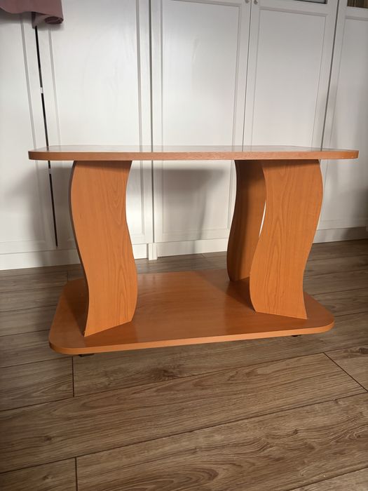 Masuta de cafea din lemn (cires)