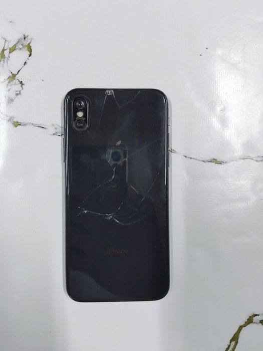 iPhone X holati oʻrtacha