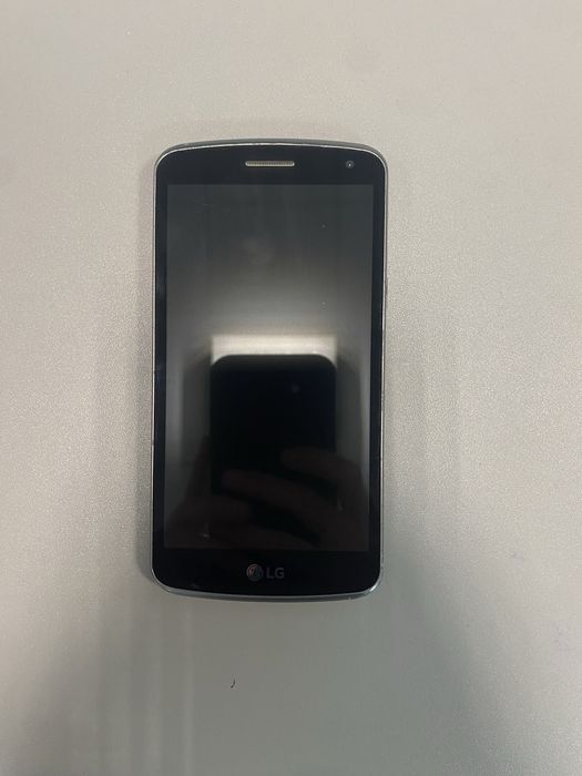 Продам телефон LG