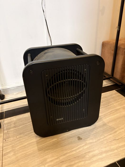 Сабвуфер Genelec7060B
