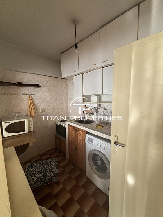 Дава се под наем Тристаен апартамент в Бургас, Център - 76 кв.м за 357 € - Снимка #5