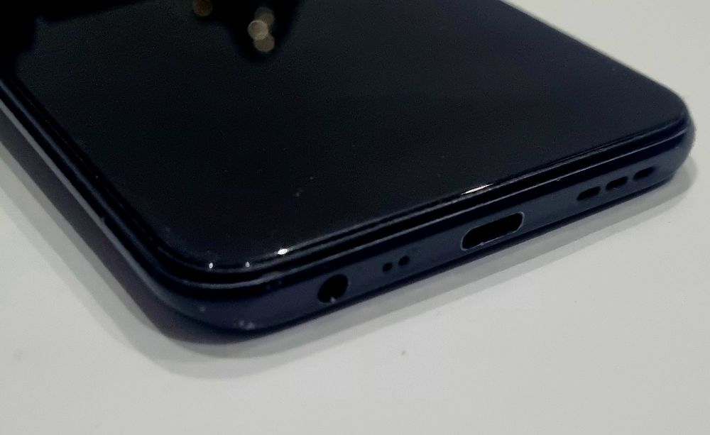 Redmi 9 Xolati yaxshi Radnoy ekran