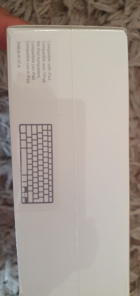 Apple iPad Keyboard Dock A1359