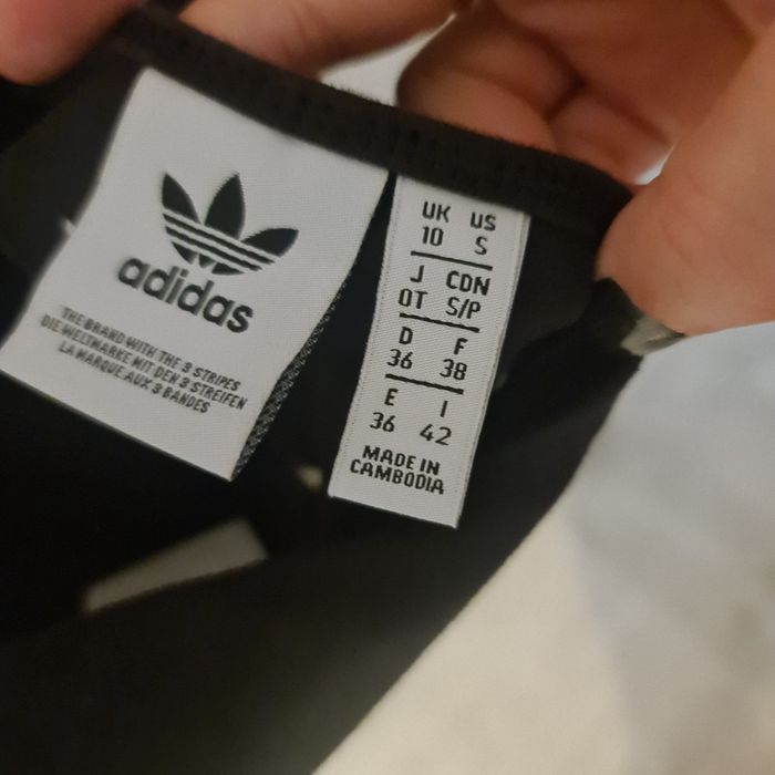 Body Adidas cu spatele gol