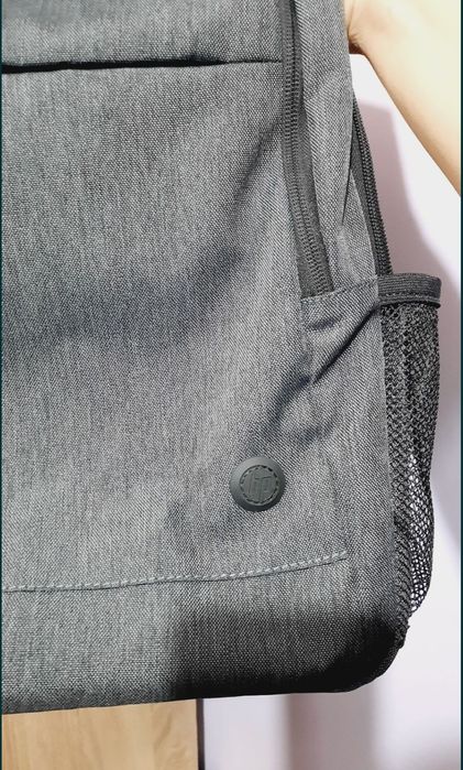 Rucsac laptop HP cu 3 compartimente