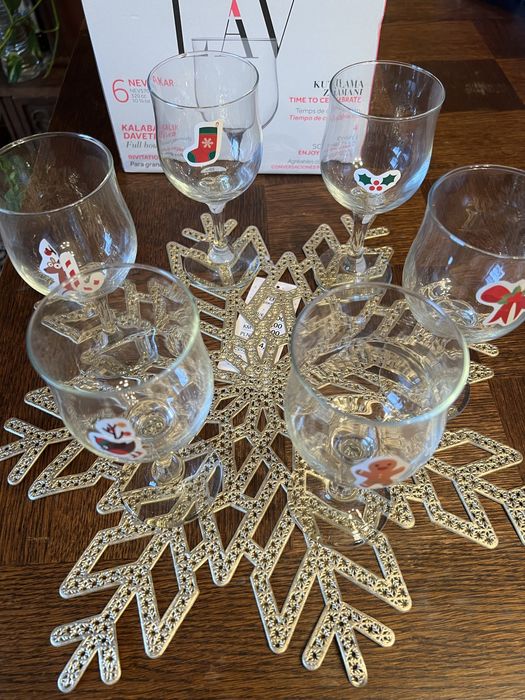 Set 6 pahare de vin,apa,desert, nou