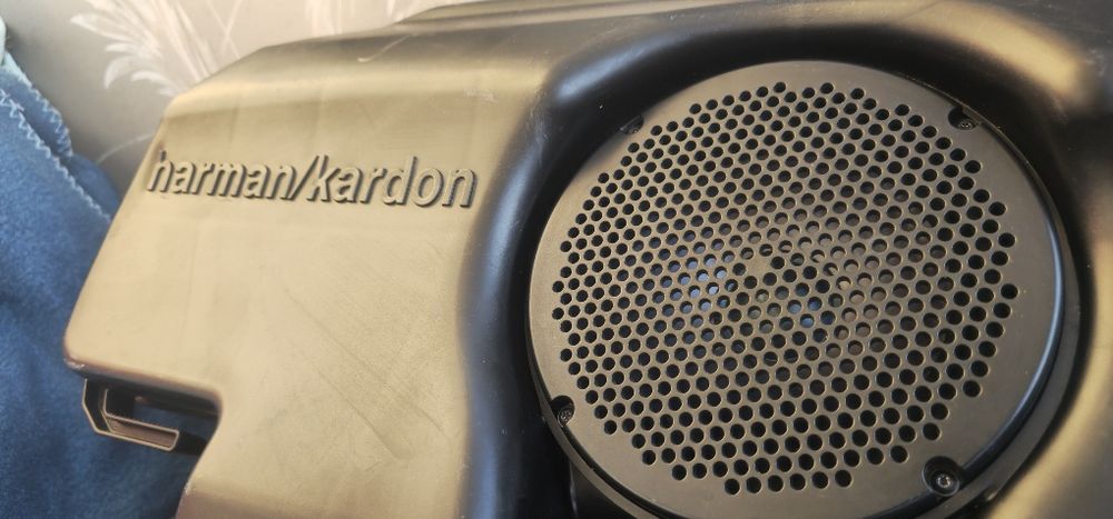 Harman Kardon Logic 7 Subwoofer Mercedes Benz A- B-Klasse W169 W245