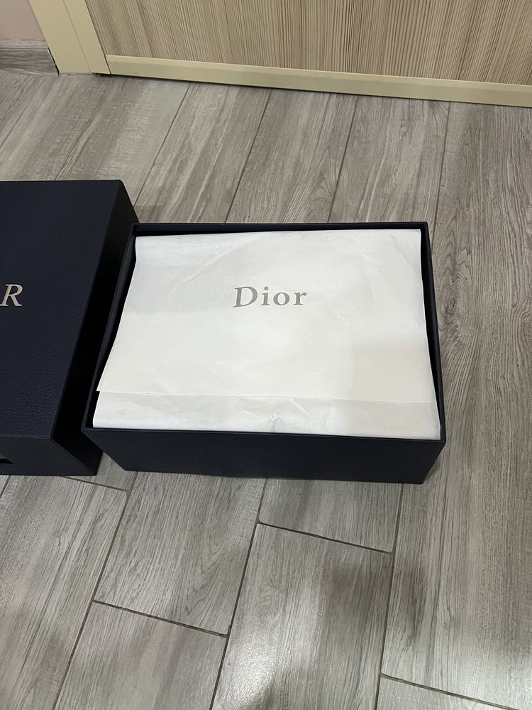 44 Номер Обувки Dior B22 С бележка