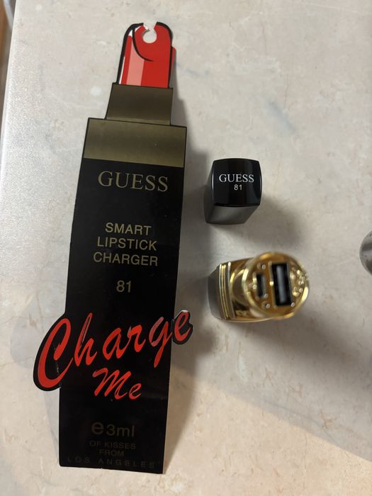 Оригинална външна батерия Guess