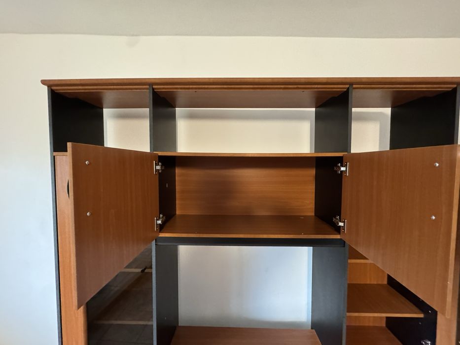 Vand Bibblioteca Living Televizor cu Rafturi si usi de sticla