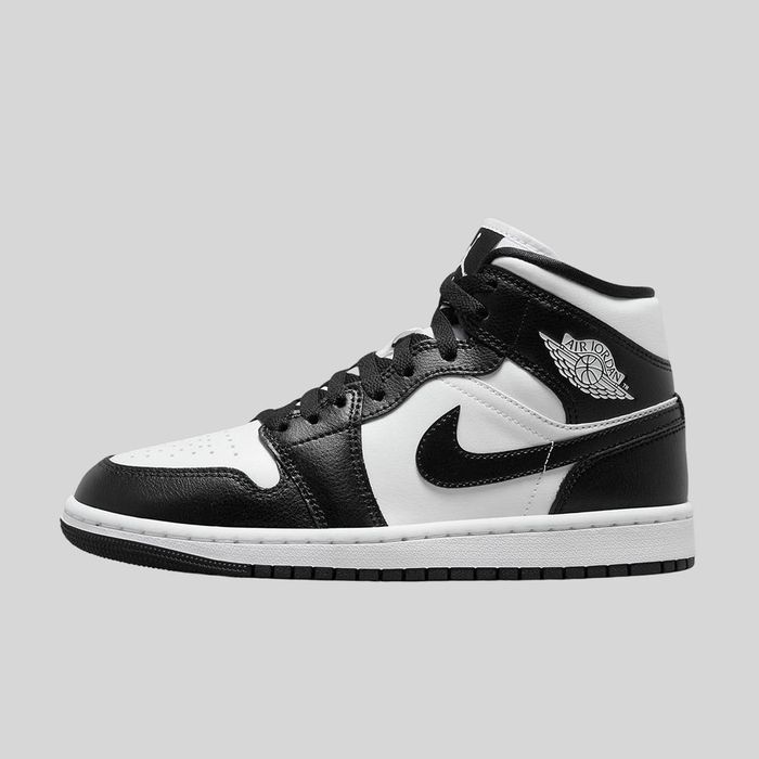 Jordan 1 Mid Noi Originali Marime: 42,5; 43; 44