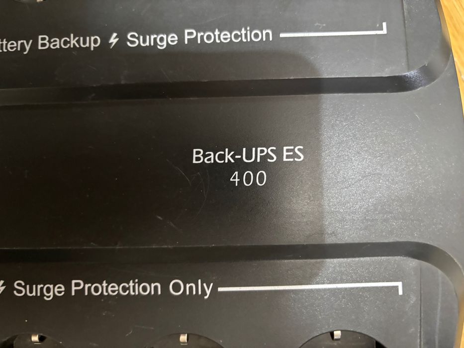 Sursa APC Back-UPS ES 400 cu 8 Prize Schuko si Baterie Buna