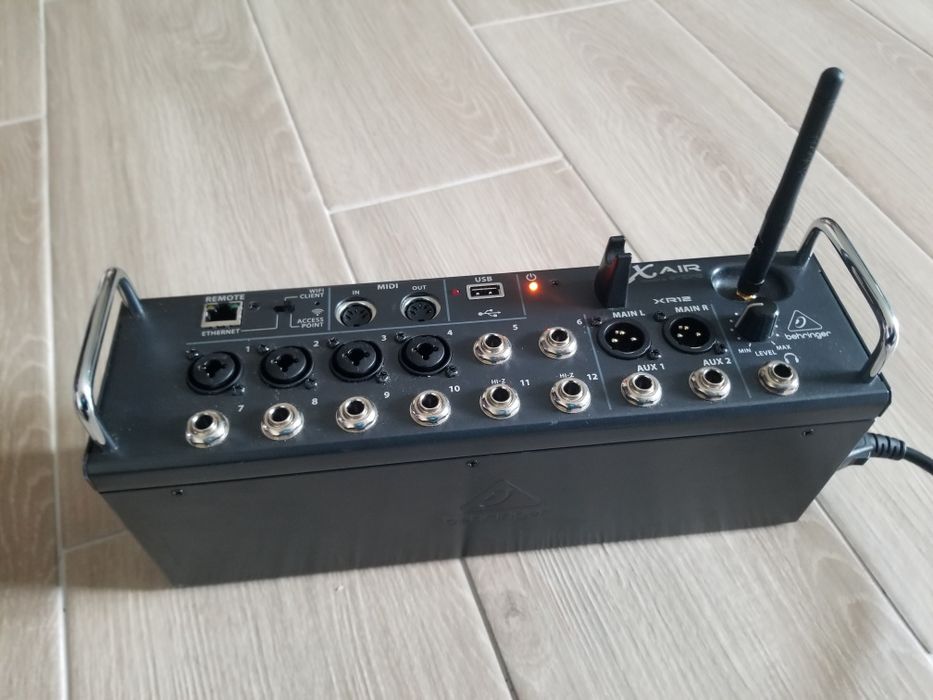 Mixer digital Behringer X Air 12