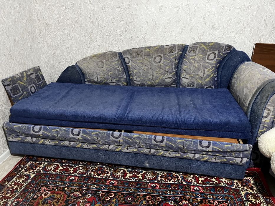 Продам диван 5000тг