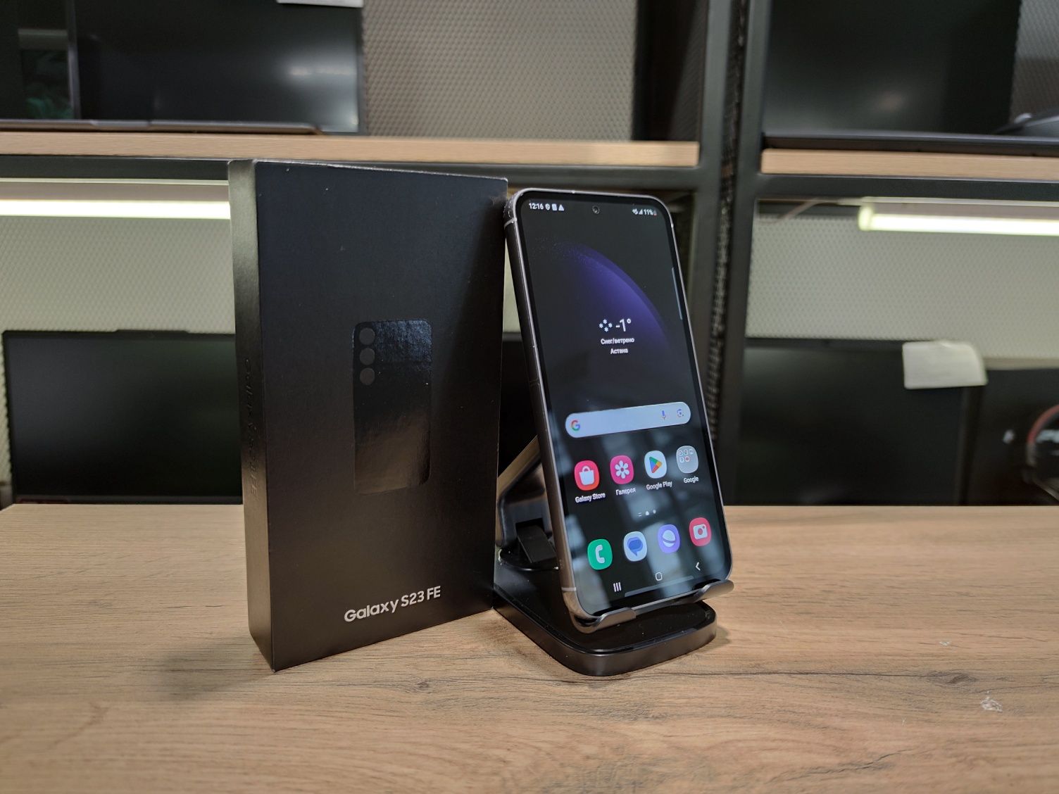 Samsung S23 FE, 8/128 GB, Graphite, состояние отличное, 9590/А10