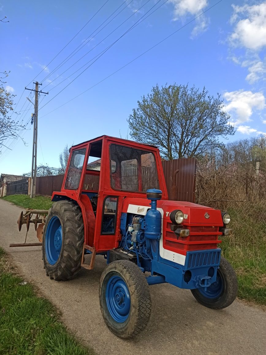 Tractor UTB 445 MAT 1992