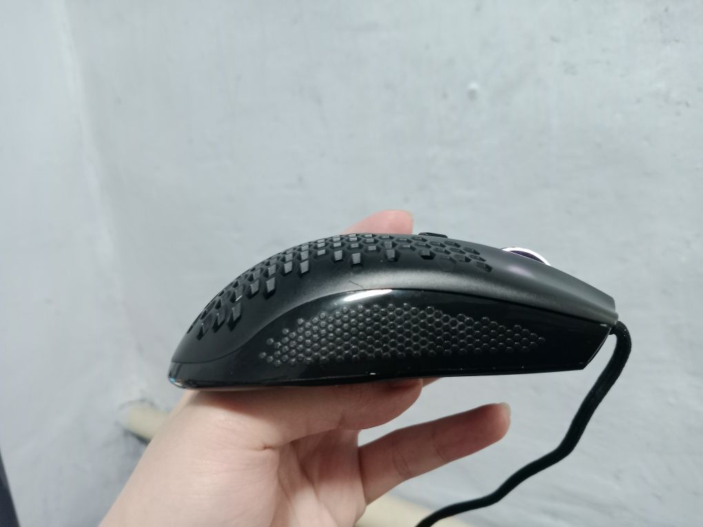 Продам мышь Redragon Storm Basic