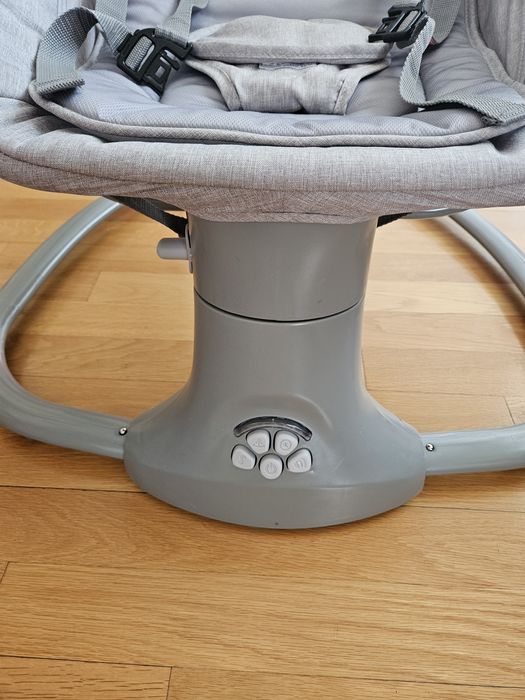 Kikka boo side to side swing Електрическа люлка. Като нова!