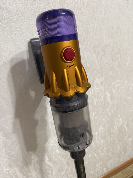 Продам пылесос dyson v 12 detect slim absolut