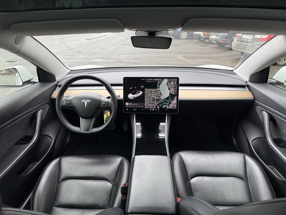 Tesla model 3 Long Range