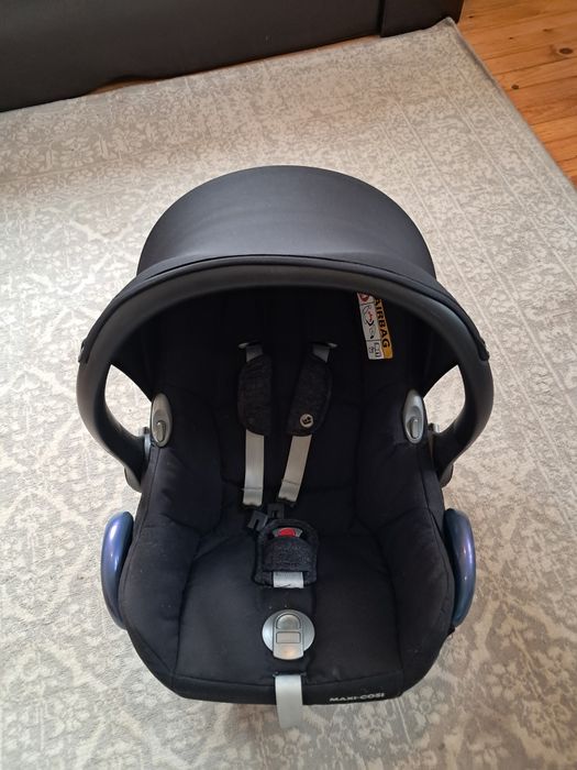 Maxi Cosi Cabriofix + isofix base