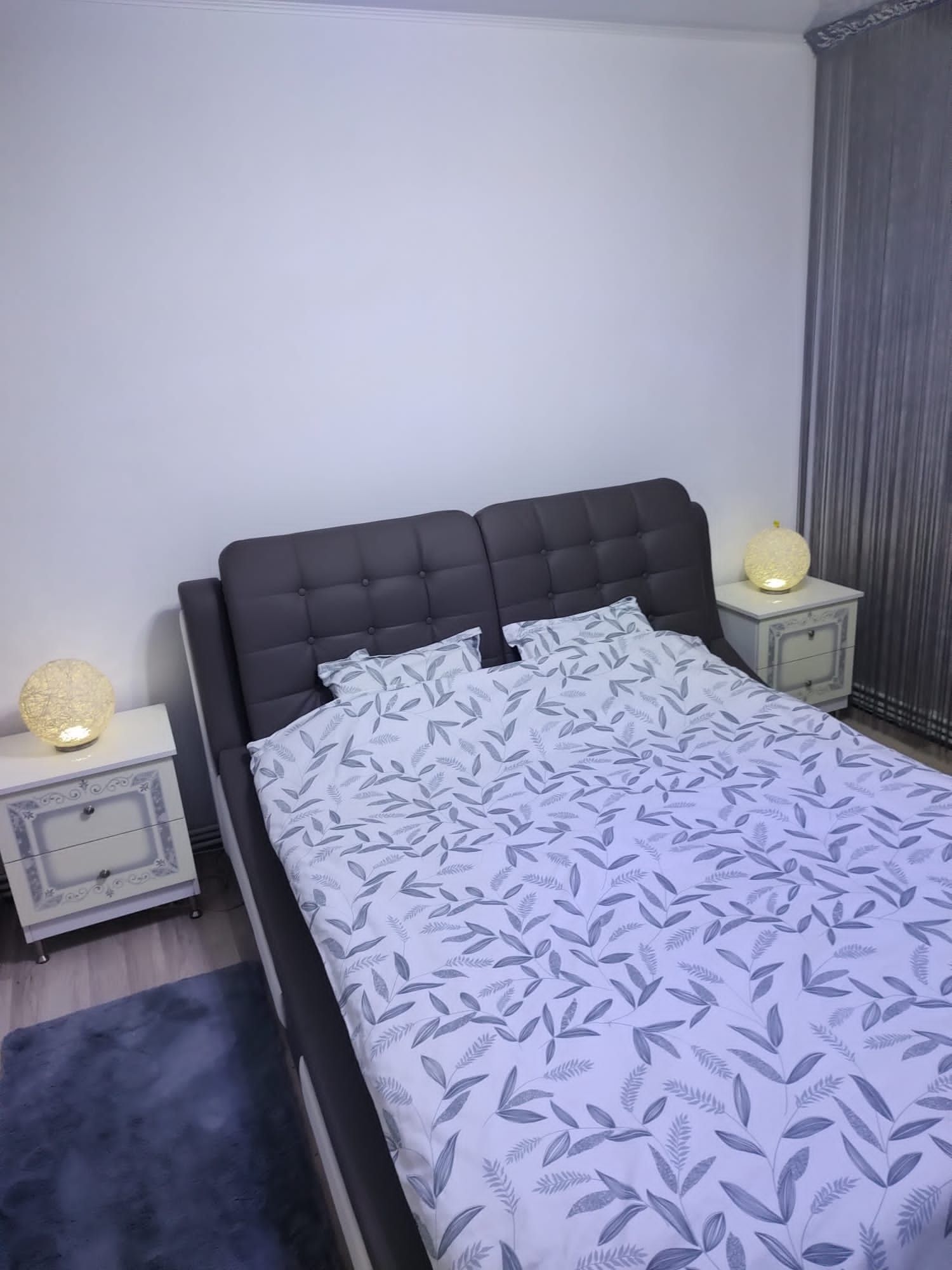 Vand sau schimb [casa construstie noua)