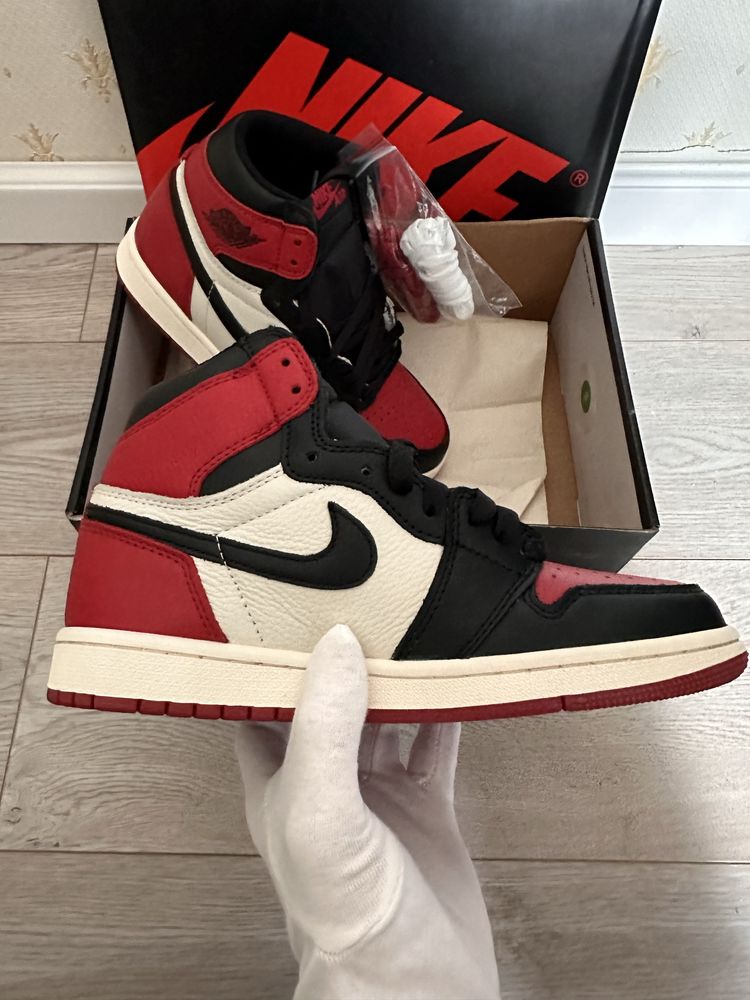 Nike Jordan 1 Retro High "Bred Toe"