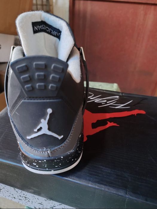 Jordan 4 Retro Fear