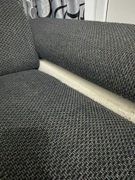 Canapea extensibila + spațiu depozitate