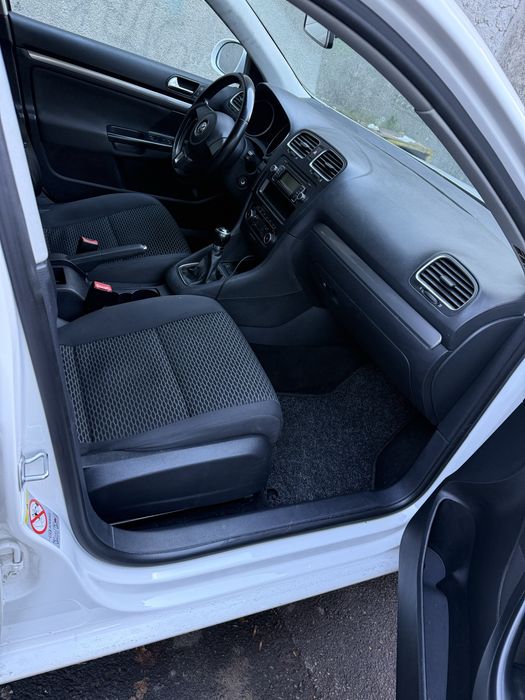 Vand urgent golf 6 break, 1.6 tdi, fab. 10.2009,stare foarte buna