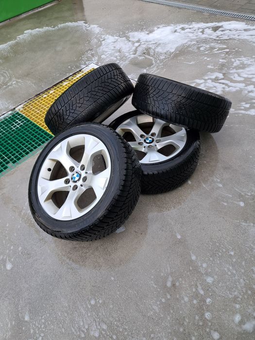 Roți aliaj BMW(X1) 17"cu anvelope iarnă 225/50R17 94H, stare excelentă