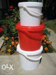 Galeti de plastic cu capac, 10 litri