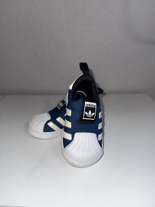 Бебешки обувки adidas