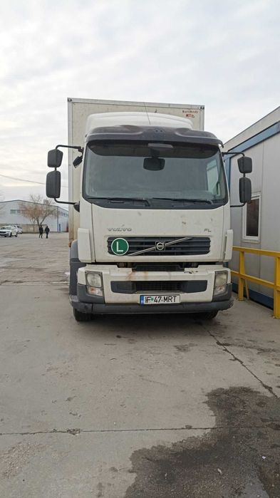 Autoutilitara Volvo  FL240