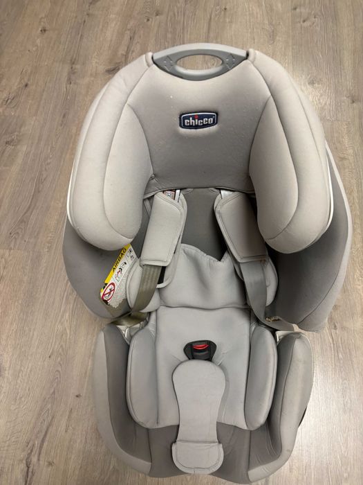 Scaun auot cu Isofix, Chicco